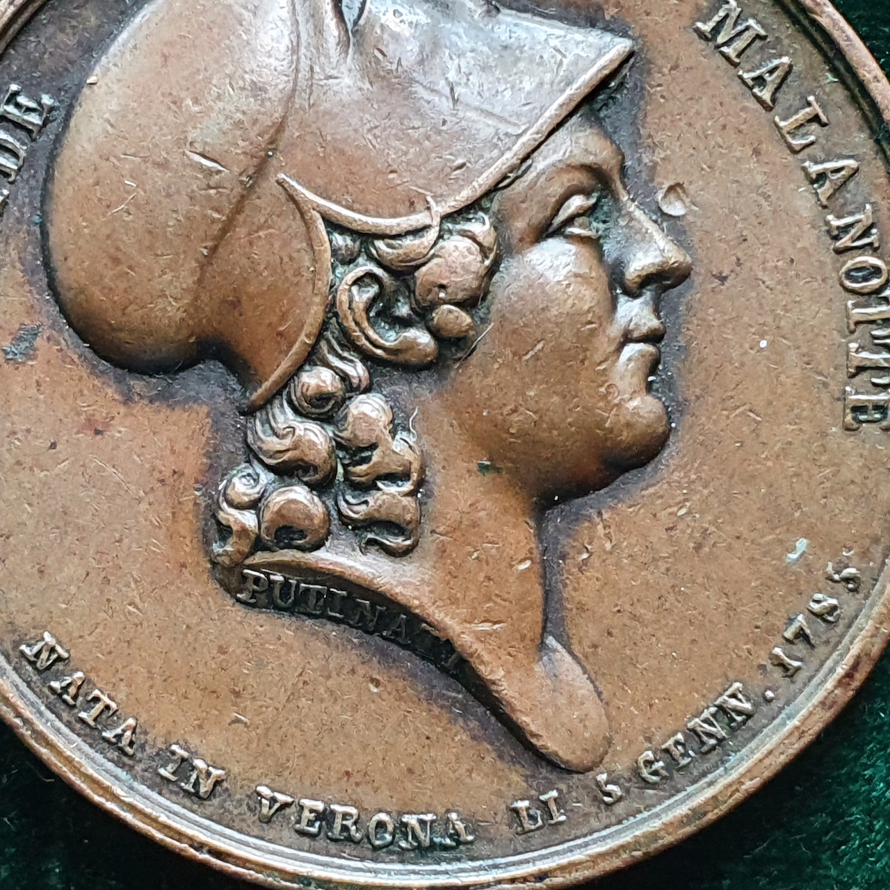 product-additional-image